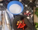Foto langkah ke 1 dari resep Mangut Ikan Pindang Tongkol.