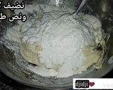 صورة لخطوة 2 من وصفة خبز السميد في الفرن اخف من الريشه