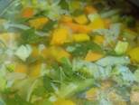 Foto del paso 1 de la receta Sopa de verduras con lentejas rojas turcas