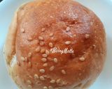 A picture of step 3 of Mayo Salad Burger.