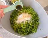 รูปขั้นตอนการทำที่ 2 ของ 🥬กุยช่ายทอด + น้ำจิ้มรสเด็ด 👩🏼🍳🇩🇰