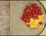 A picture of step 1 of Berry fruit chaat.