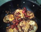Foto langkah ke 4 dari resep Telur ceplok bumbu kecap.