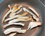 A picture of step 2 of Grilled taste King Oyster Mushrooms.