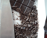 Foto del paso 3 de la receta: Helado de Nocilla con trocitos de chocolate