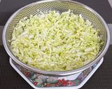 A picture of step 1 of Cabbage Egg Stir Fry.