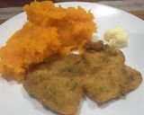 Foto del paso 7 de la receta: Milanesa casera con puré de zapallo!!