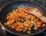 Foto del paso 2 de la receta: Lentejas con chuleta de lomo cerdo - cocina de aprovechamiento