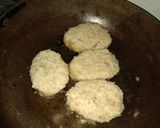 A picture of step 5 of Flatten rice cutlet.