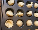 A picture of step 1 of Hot chocolate cookie cups.