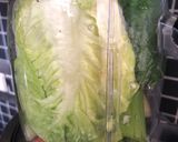 A picture of step 1 of Celery and lettuce juice - vegan.