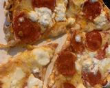 Foto del paso 5 de la receta: Pizza crunchi pepperoni con extra queso FÁCIL Y RÁPIDA