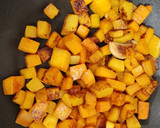 Foto del paso 4 de la receta: Garbanzos con Gambones en Crema de Calabaza
