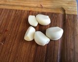 Une image de l'étape 7 de Gratin de courgettes blanches aux poivrons rouges et bouillon de bœuf.