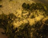 Foto del paso 2 de la receta: Tostadas de acelga con huevo
