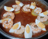 Foto del paso 6 de la receta: Recuerdo de infancia: patata con langostinos y huevos