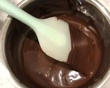 Foto del passaggio 2 della ricetta Ciambella autunnale cachi-ciock 🍑🍫