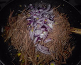 Foto del paso 10 de la receta: Ropa Vieja a mi estilo, acompañada de arroz blanco, monedas de plátano verde con cáscara y ensalada