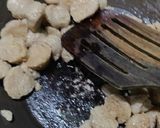 A picture of step 6 of Soya chunk gravy.