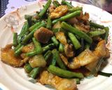 รูปขั้นตอนการทำที่ 4 ของ ผักพริกขิงถั่วหมูสามชั้น