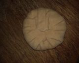 A picture of step 3 of Mooli paratha.