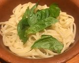 Foto del paso 2 de la receta: Fideos con albahaca y tomates secos