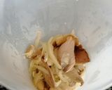 Foto del paso 4 de la receta: Escalopines con salsa de setas