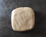 Foto del passaggio 4 della ricetta Dolcetti di Natale con farina di segale ricotta e confettura di mele cotogne