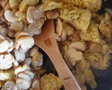 Une image de l'étape 4 de Tagliatelles poulet lait de coco champignons et parmesan.