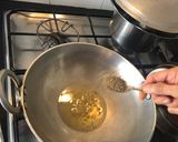 A picture of step 3 of Sabudana khichdi.