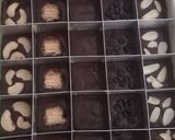 Foto langkah ke 5 dari resep Shiny Crust Brownies (Loyang sekat).