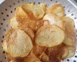 Foto langkah ke 2 dari resep Salted egg potato chips with cheese.