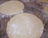 A picture of step 3 of Cheesy Mushroom Paratha.