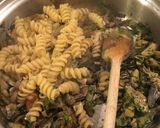 Foto del passaggio 4 della ricetta Pasta ai carciofi della nonna Diva