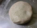 मिक्स धान्याची भाकरी(बेरड्याची) (Mix Dhanyachi Bhakri Recipe In Marathi)