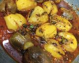 A picture of step 8 of Brinjal potato stuffed sabji.