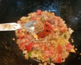 A picture of step 4 of Egg kothu chapati.