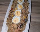 A picture of step 4 of Spicy noodles with shrimps.