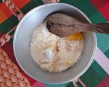 Foto langkah ke 1 dari resep Donat Tanpa Kentang.