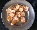 A picture of step 4 of Paneer curry.