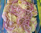 Foto del paso 4 de la receta: Patatas confitadas al horno con cebollas y hierbas provenzales