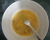 Foto langkah ke 3 dari resep Omelete Mie.
