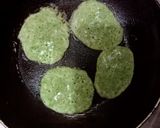 Foto langkah ke 5 dari resep Cemilan bayi 10 bulan (omlet bayam).