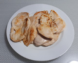 Foto del paso 1 de la receta: 120. Pechugas de pollo con guisantes y aceitunas