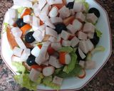 Foto del paso 3 de la receta Ensalada de Pavo, surimi y aceitunas negras