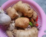 A picture of step 1 of Balochi Tikka Karahi.