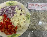 Foto langkah ke 2 dari resep Tumis Daun Singkong Teri Medan.