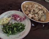 Foto langkah ke 3 dari resep Fermented Soy Bean and Bean Sprouts Saute (Tumis Tempe dan Tauge).