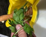 Foto del paso 2 de la receta Rape y merluza en salsa de ajo y vino blanco