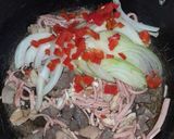 Foto del paso 2 de la receta: Arroz con verduras, carnes, mortadela y huevo